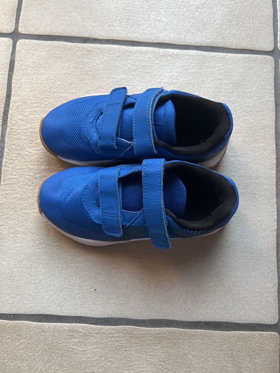 Puma Scarpe per ragazzi: Kinder Turnhalle Schuhe 31 – Nuovo (secondo la descrizione) da Bachenbülach venduto da Dana_Ondrasik 1