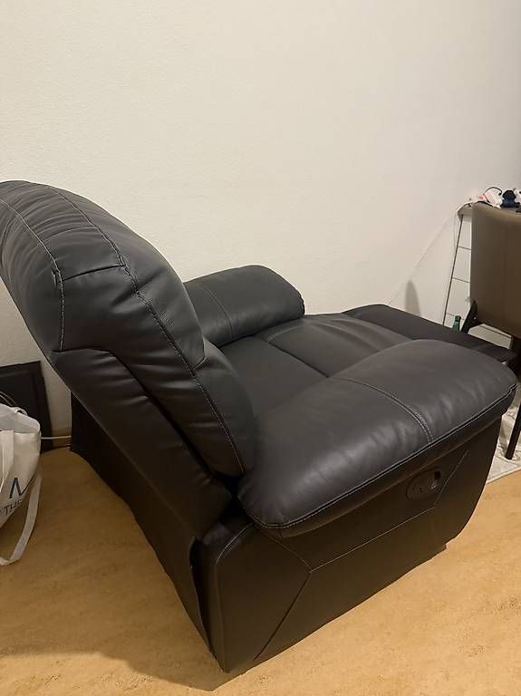 Sessel: Sessel  – Gebraucht aus Aesch BL von Amir-04red 3
