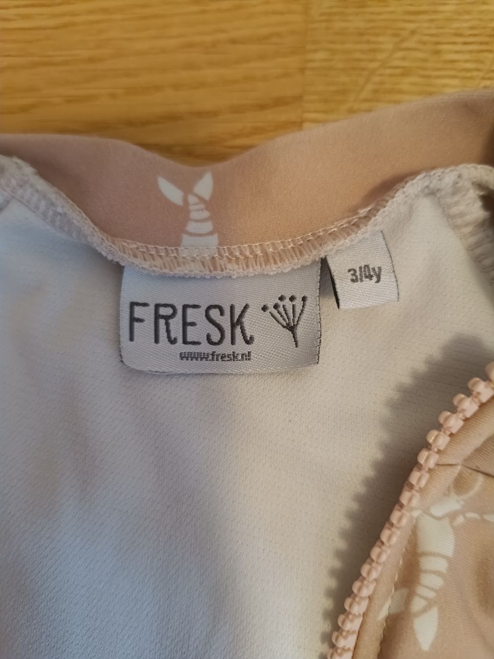 Maillots de bain: FRESK Badeanzug kurz Grösse 3/4Y  110 – D'occasion à Zürich par tanja_01 1