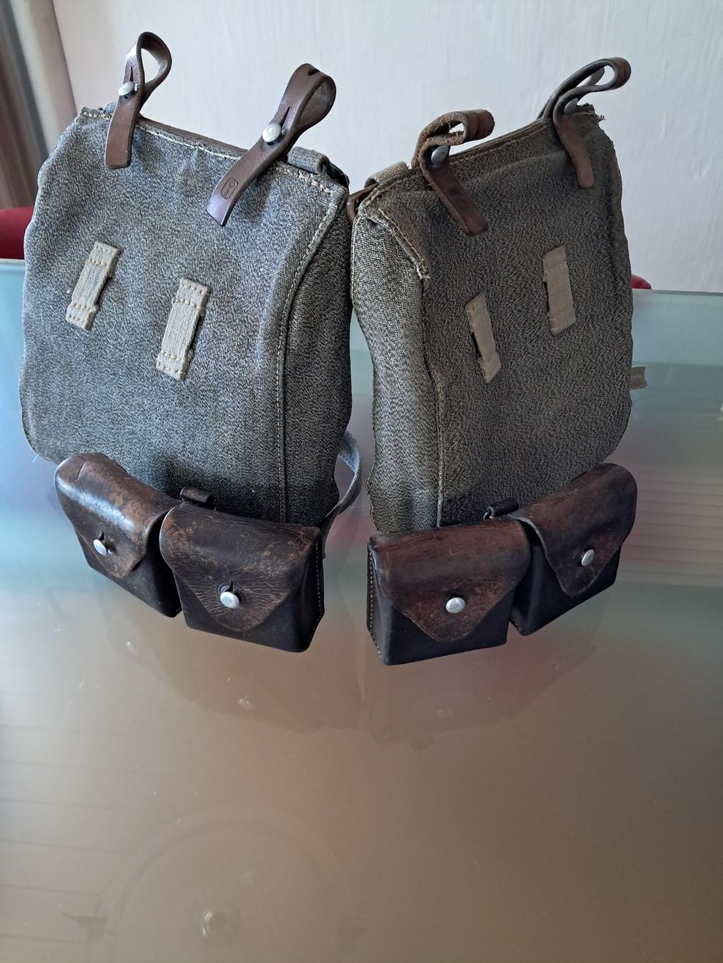 Schweizer Armee Borse: Schweizer Armee Brotsack 2- Stk. mit Munitionstaschen, Top! – Usato da Lengnau BE venduto da E500T