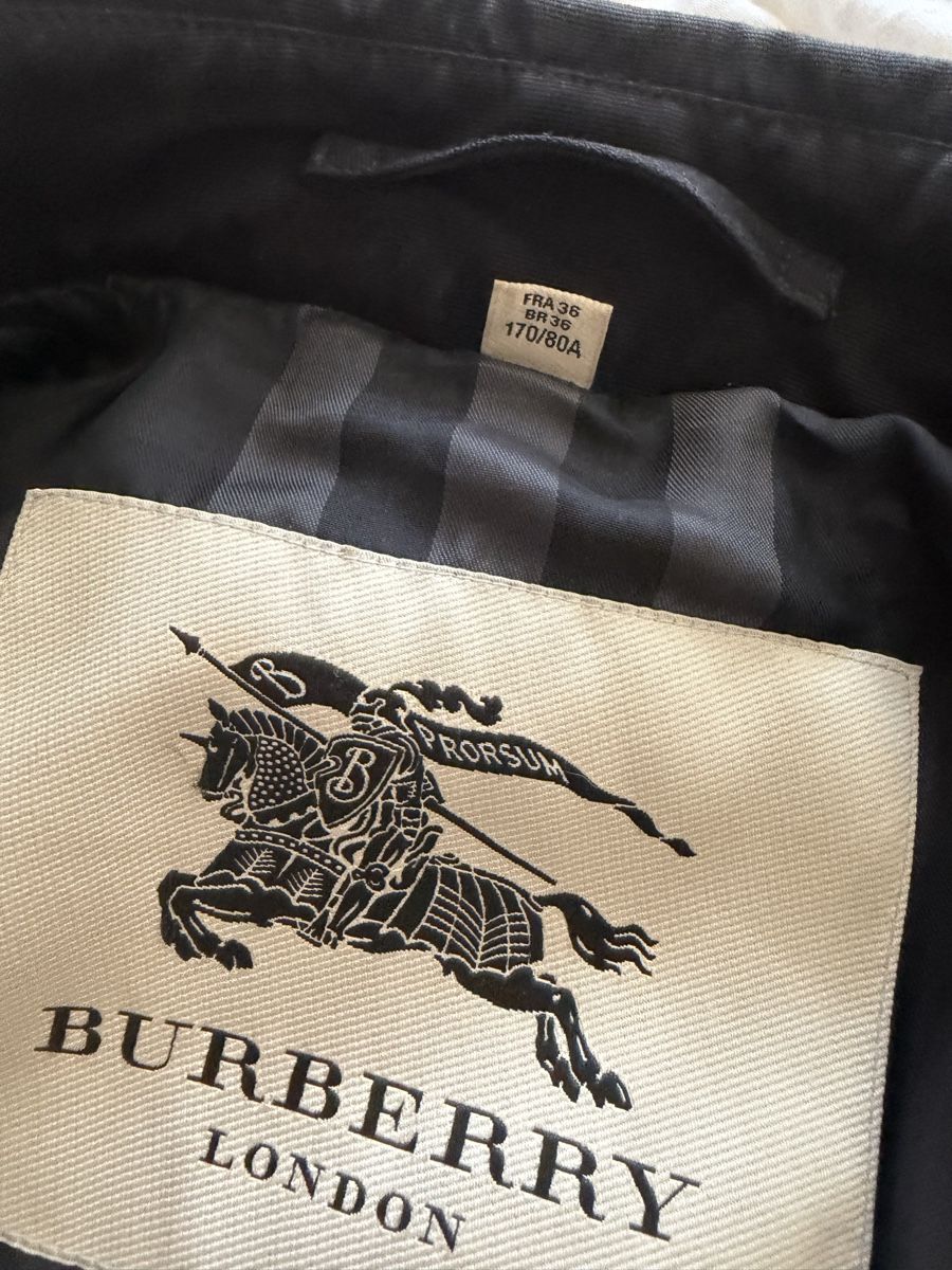 Cappotti: Trench coat Burberry London – Nuovo (secondo la descrizione) da St-Légier-La Chiésaz venduto da Swoosh. 6