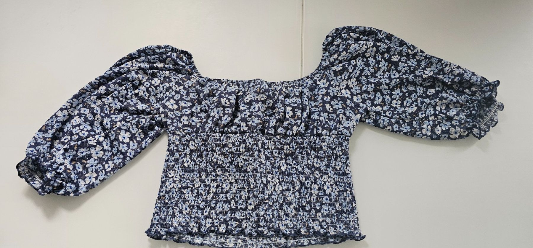 Blusen: Schicke Bluse mit Blumenmuster, Grösse M, neuwertig! – Gebraucht aus Azmoos von Jadejo 2