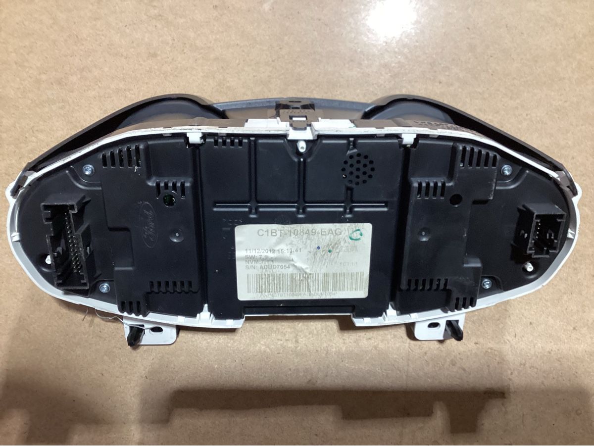 Ford Tutti pezzi di ricambio auto: Tacho zu Ford Fiesta 1.25 16V – Usato da Reichenburg venduto da T864RX 2