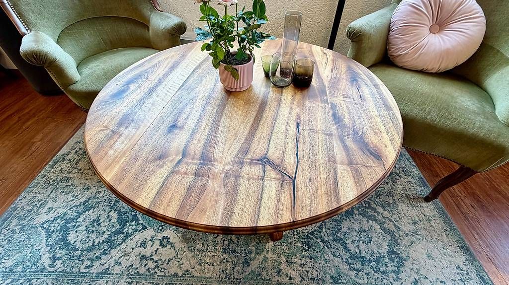 Tavoli: Exklusiver Couchtisch aus massivem Nussbaum  restauriert – Usato da Büren NW venduto da Kibe0