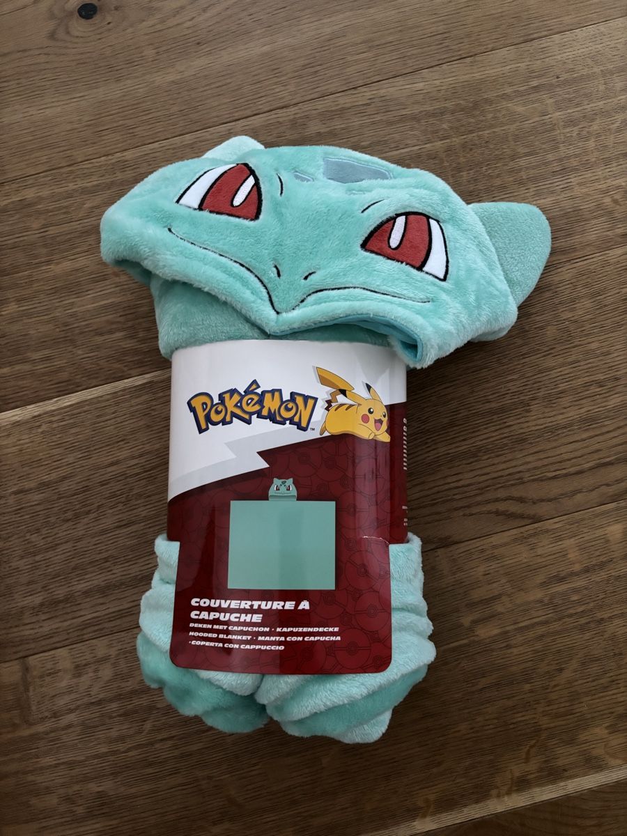 Coperte: Pokémon Bulbasaur Kuscheldecke – Usato da Würenlos venduto da Ashley24