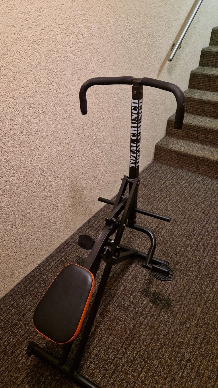 Hometrainer: TOTAL CRUNCH     Ganzkörper Trainingsgerät – Usato da Rotkreuz venduto da ganjda 1