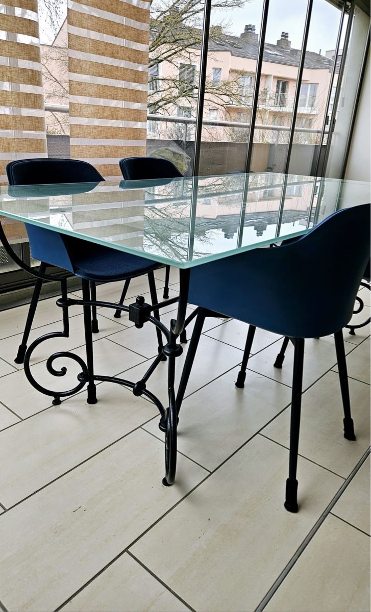 Tavoli: Glas Tisch – Usato da Zürich venduto da Moskitia 2