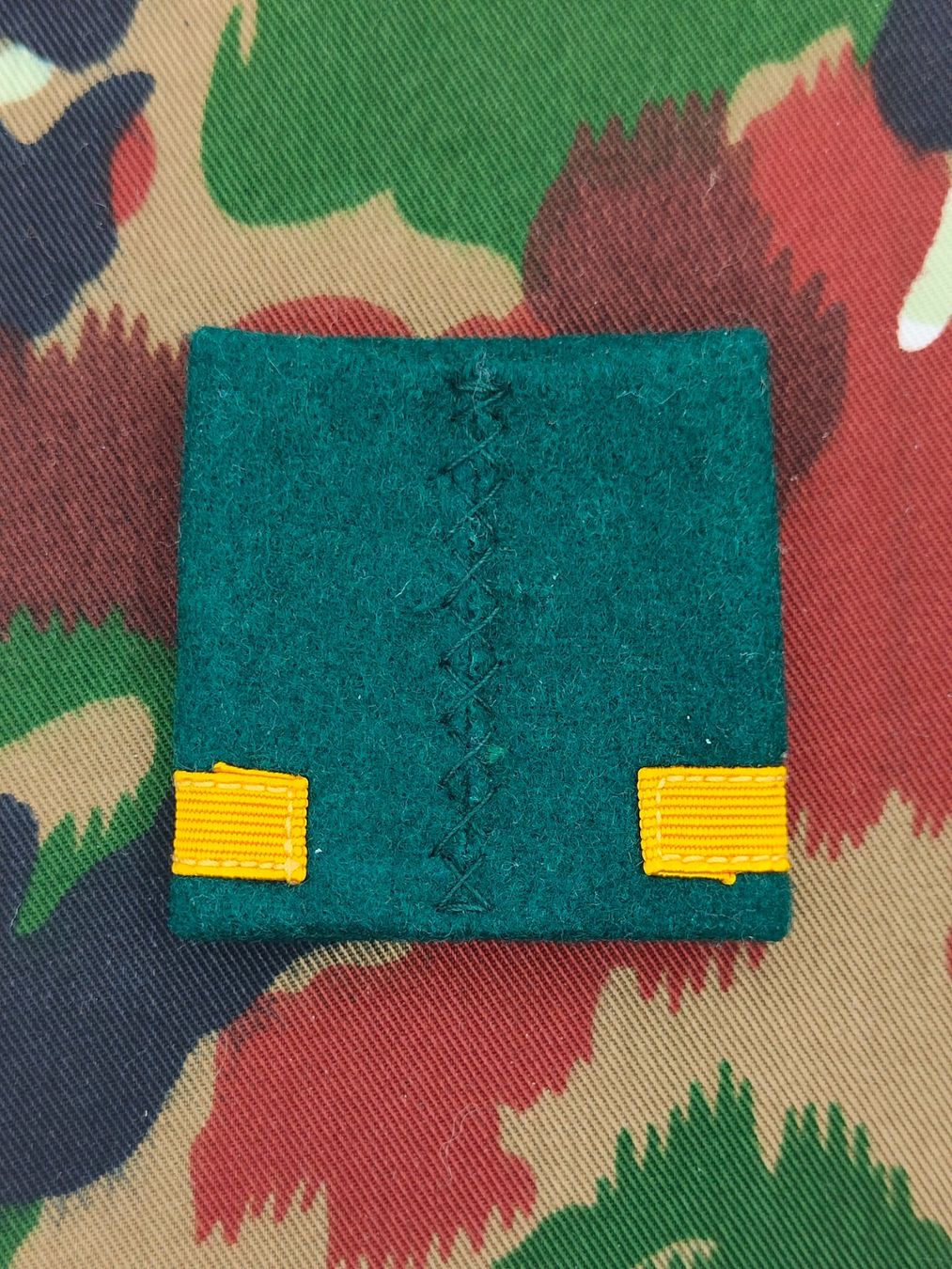 Schweizer Armee Uniformen: Schulterpatte Major Ord. 1949, Bat 36 – Gebraucht aus Bauma von SwissMilitaria 1