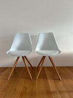 2 Stühle, weiss, Holzbeine, Sitzpolster, gut erhalten
