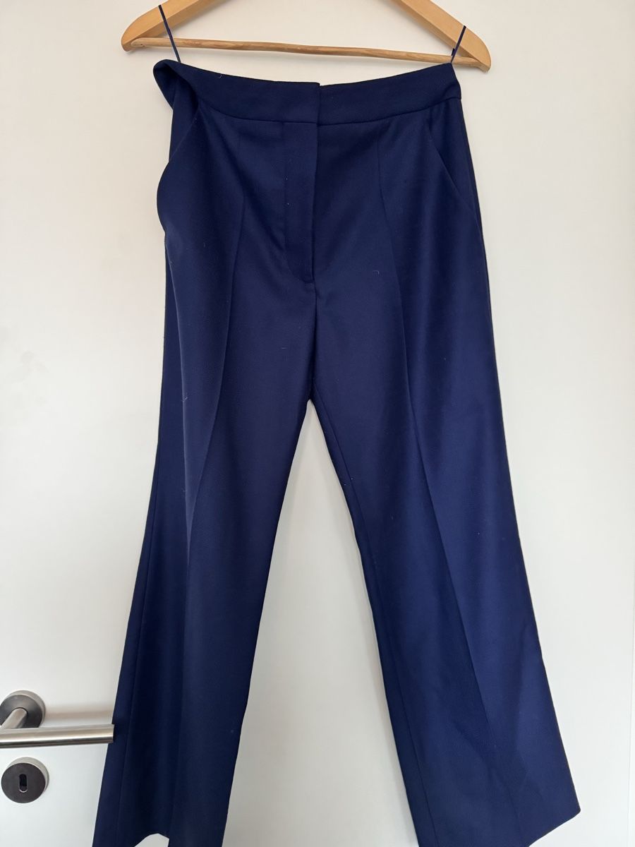 Stella McCartney Pantaloni: Stella McCartney navy wool trousers. Smart & stylish! – Usato da Umiken venduto da RachelStenders