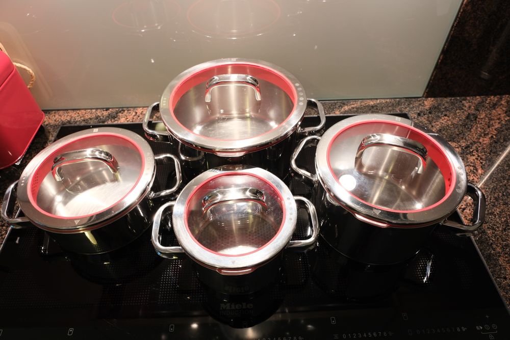 WMF Quality One Faitout 24cm Avec Couvercle - Acier Inox 18/10 6,8L Tous Feux