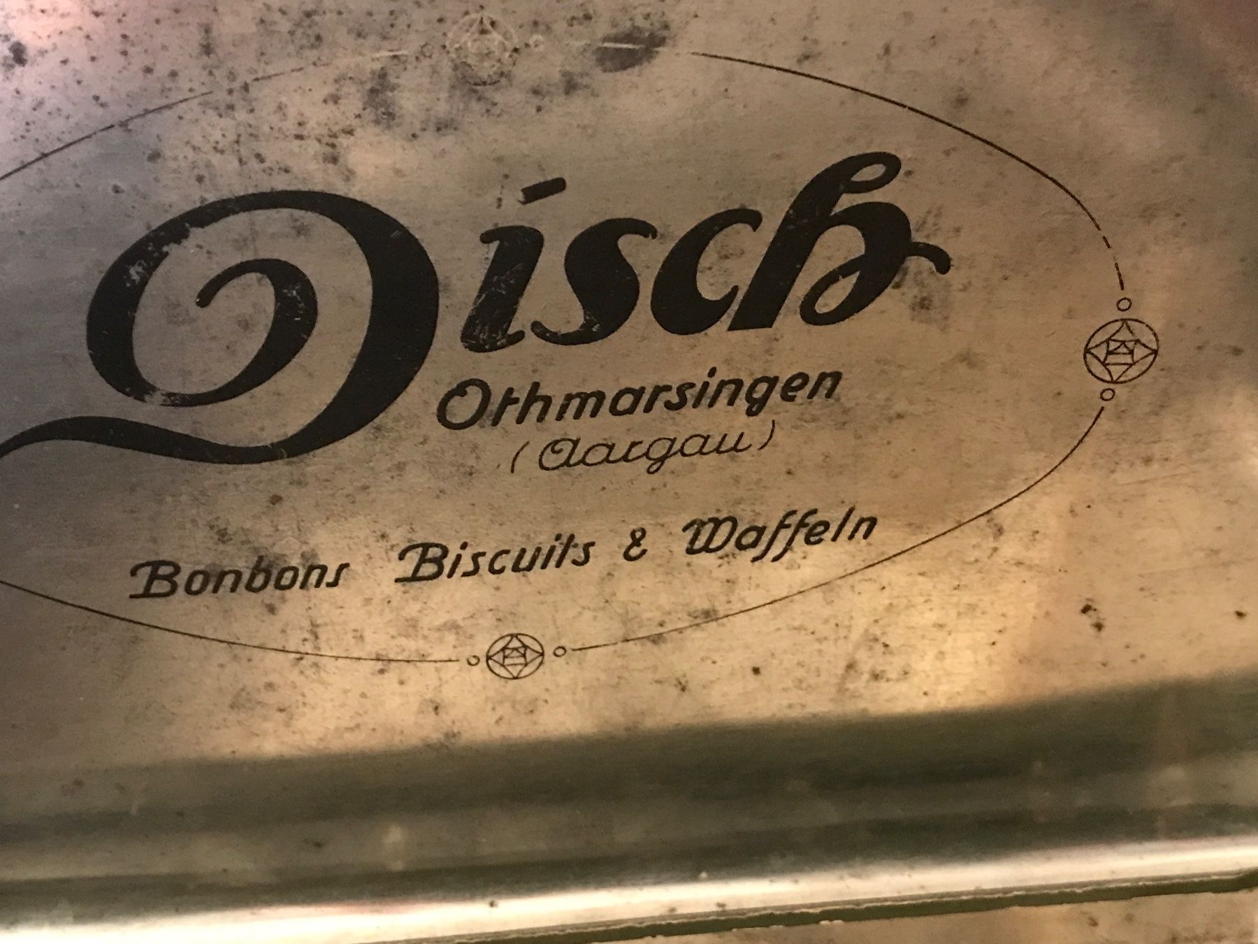 Tutte le decorazioni: Antike Blechbüchse für Jäger – Usato da Baden venduto da swiss-alps 4