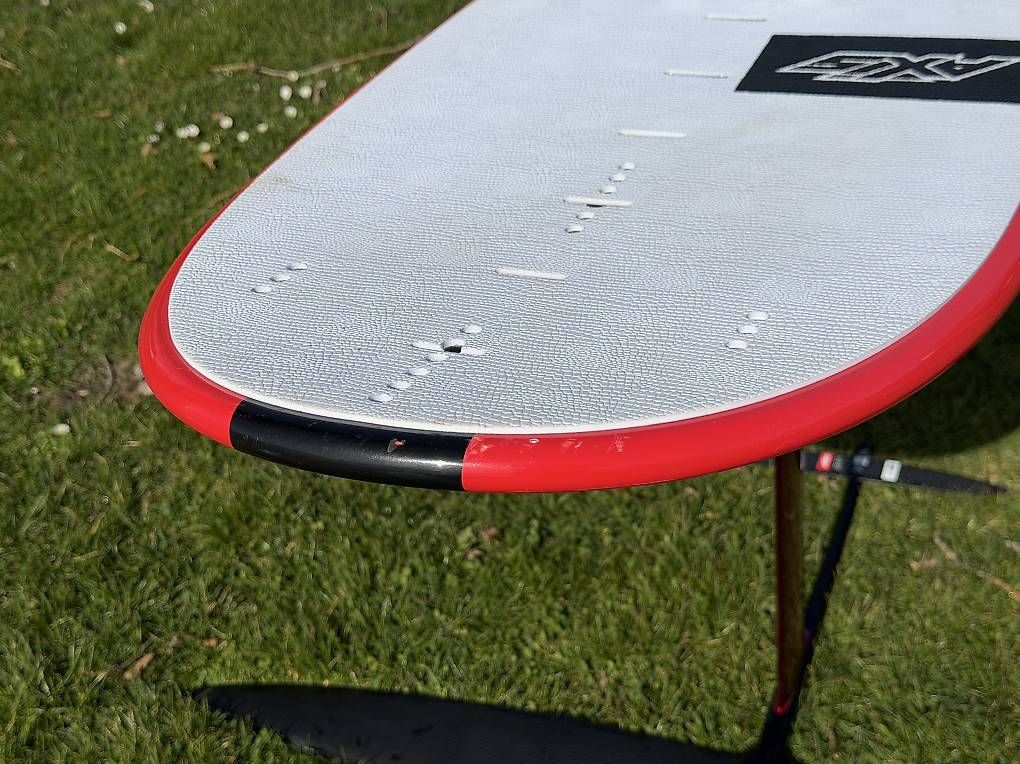 Axis Tavole da surf e di nuoto: Axis Tray v4 96 Kite- und PumpFoil Board – Usato da Meilen venduto da ben_w9xw 2