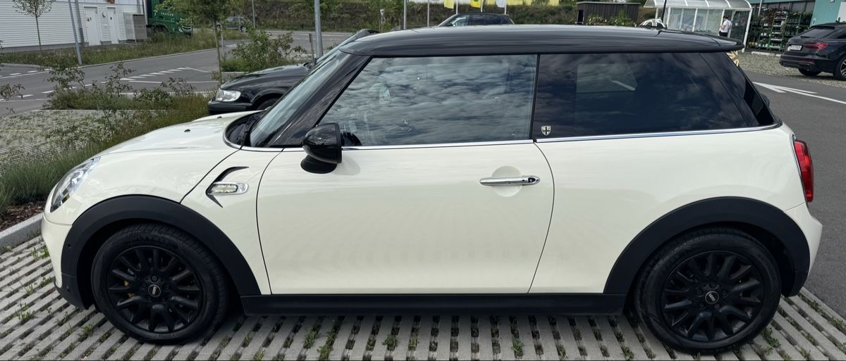Mini Autos: Mini Cooper Steptronic Automat mit Garantie – Gebraucht aus Bassersdorf von mmikolaj