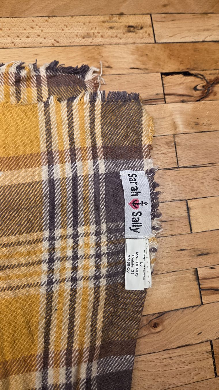 Foulard & Sciarpe: Sarah Sally Schal – Usato da Winterthur venduto da sandi99