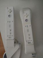 Due telecomandi Nintendo Wii bianco in buone condizioni
