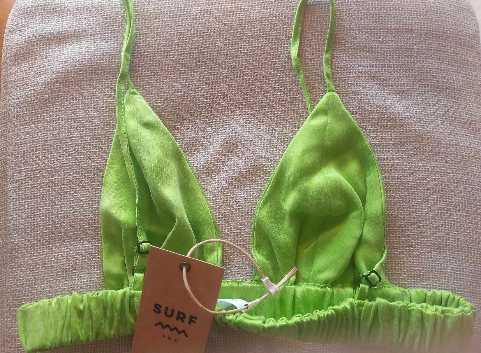 Top: Süsses Top von Surf.inc Limegrün,Gr.S – Nuovo e nell'imballaggio originale da Orpund venduto da Viktoria35 2