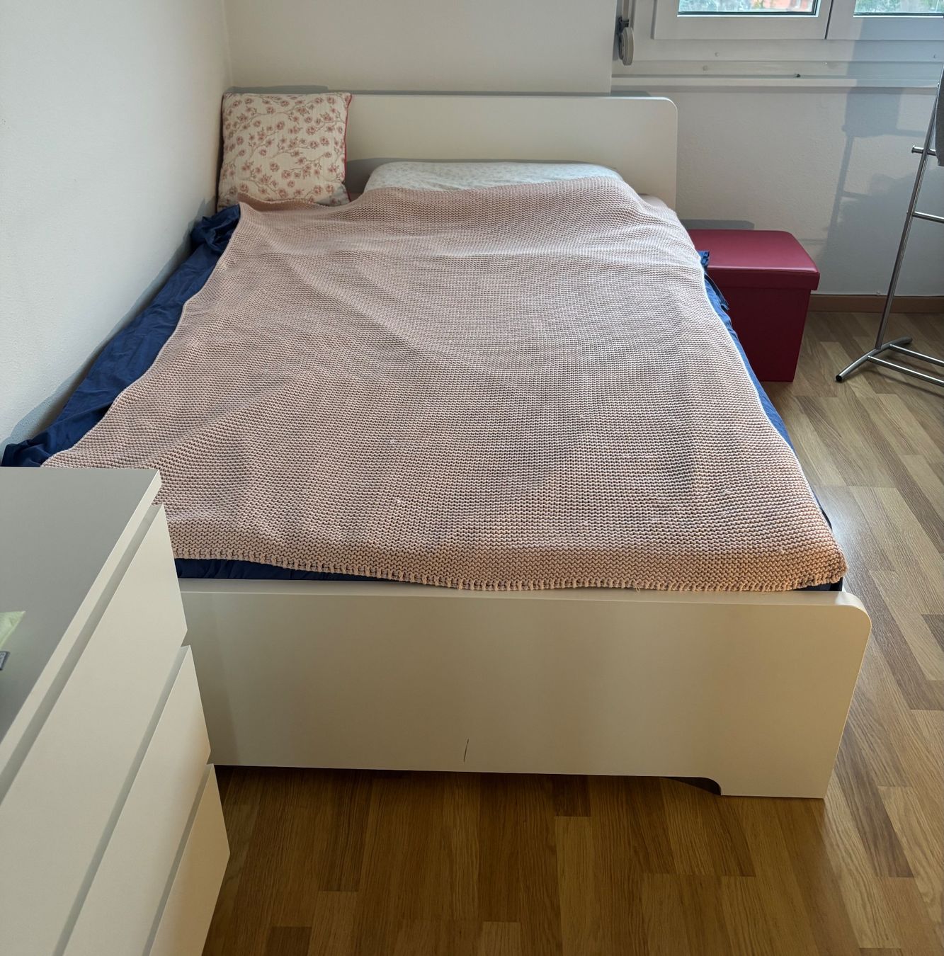 Ikea Letti: Bett IKEA ASKVOLL – Usato da Münsingen venduto da lis_jy9z