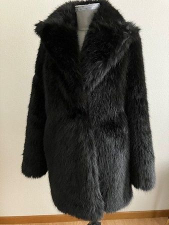 Manteau fausse fourrure noire Mango taille S