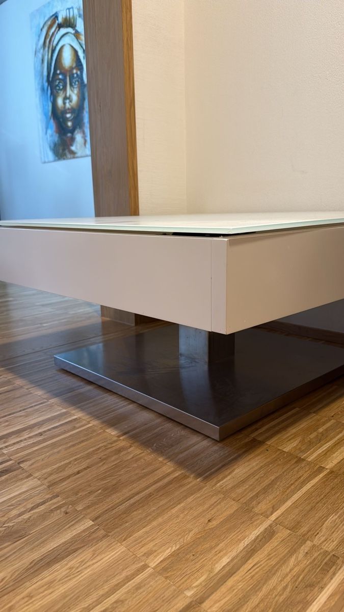 Tavoli: Sofatisch mit Metallfuss – Usato da Chur venduto da lor_7d8h 1