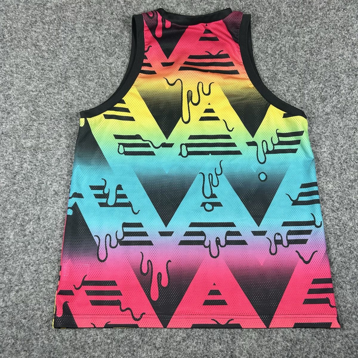 Adidas T-shirt: Adidas tank top  – Nuovo (secondo la descrizione) da La Sagne NE venduto da Matlasape 1