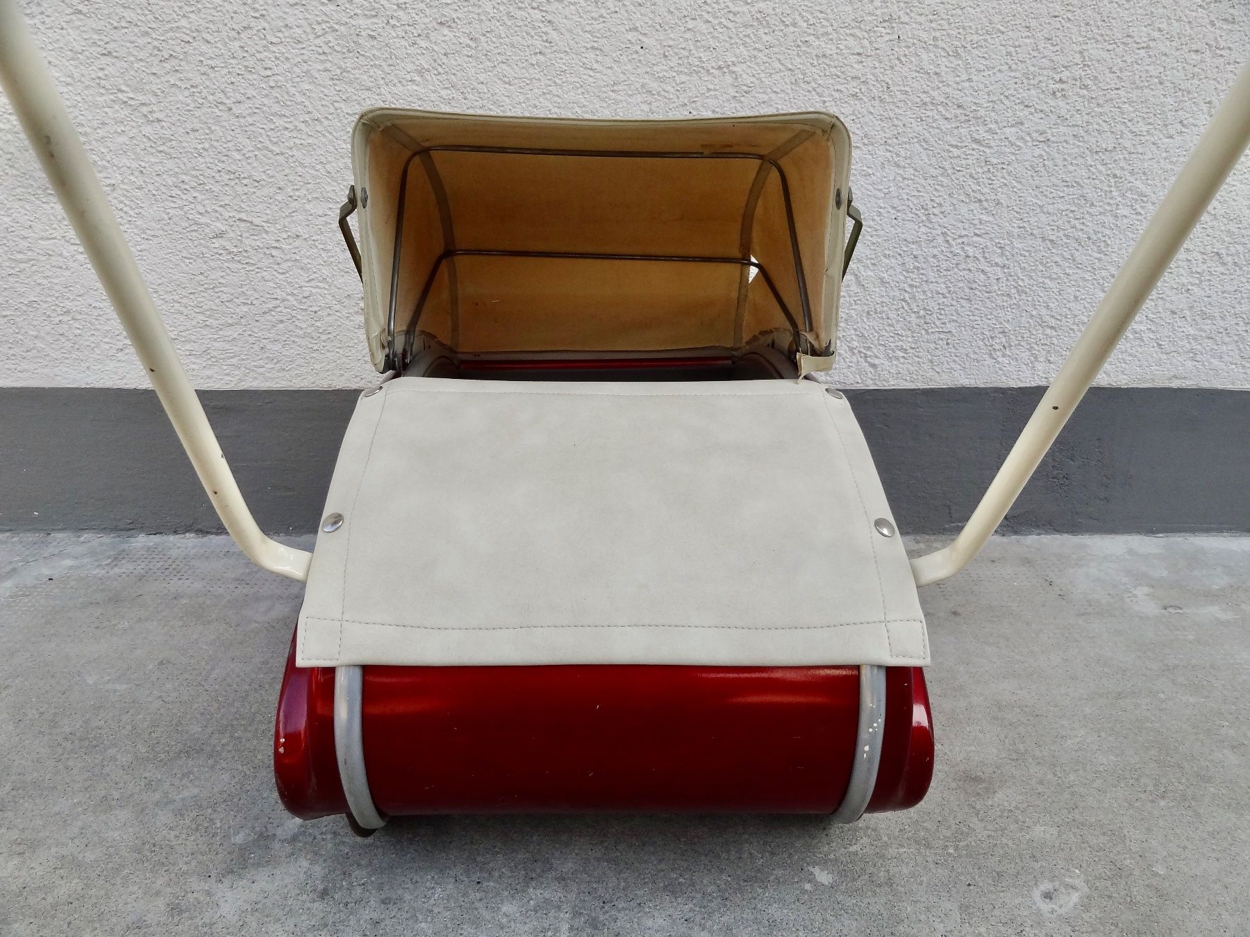 Wisa Gloria Puppenwagen: alter Puppenwagen BERNINA ZUG aus Blech 50er 60er – Gebraucht aus Kerzers von wisaundso 2