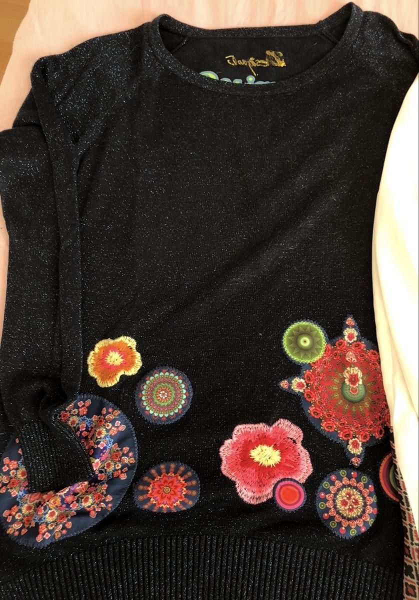 Desigual Lotti di vestiti: Desigual Pullover Bluse Grösse 38/40 Kleiderpaket Damenkleid – Usato da Frauenfeld venduto da Babytimmy 4