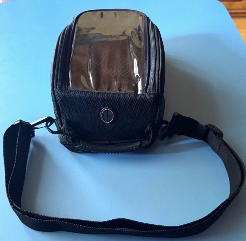 Rucksäcke: KTM Tankrucksack mit Befestigungsset gebraucht – Gebraucht aus Zürich von Marc211074 1