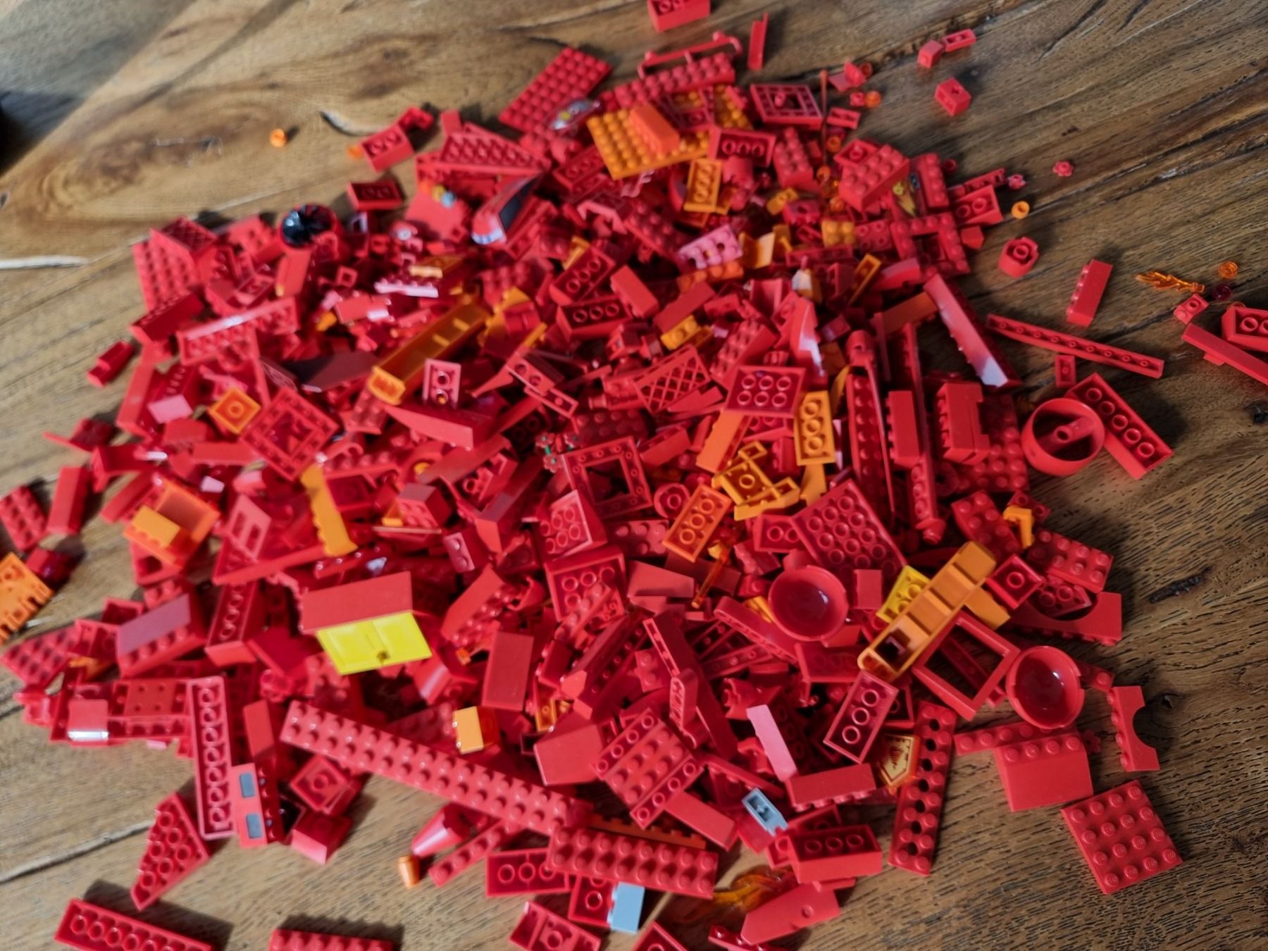Lego Giocattoli: Rote und orange Lego /  900 Gramm – Usato da Untersiggenthal venduto da fantail 2