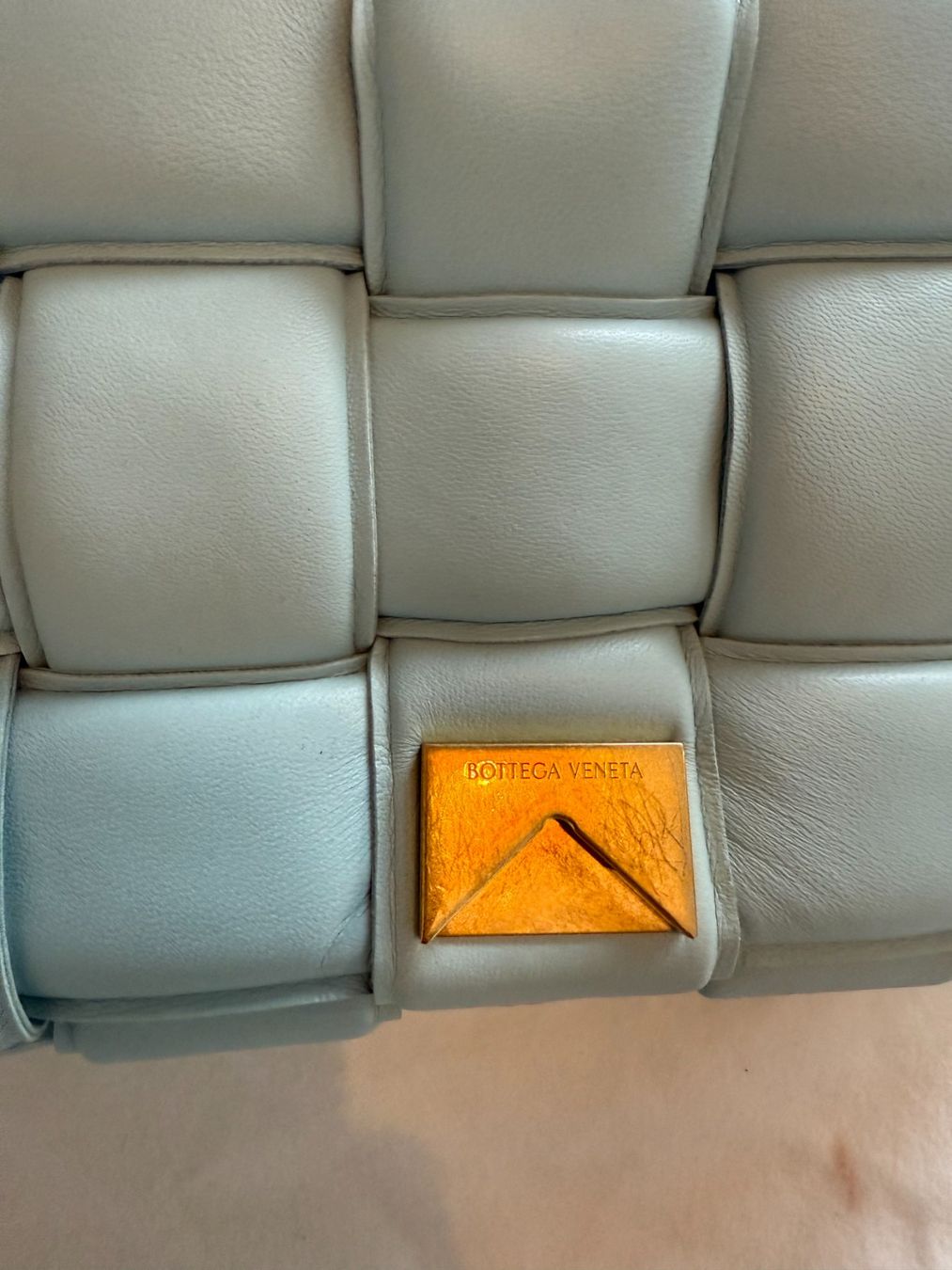Bottega Veneta Borse da donna: Bottega Veneta Cassette Chain Pouch bleu clair, – Nuovo (secondo la descrizione) da Corsier GE venduto da ana_l9ch 4