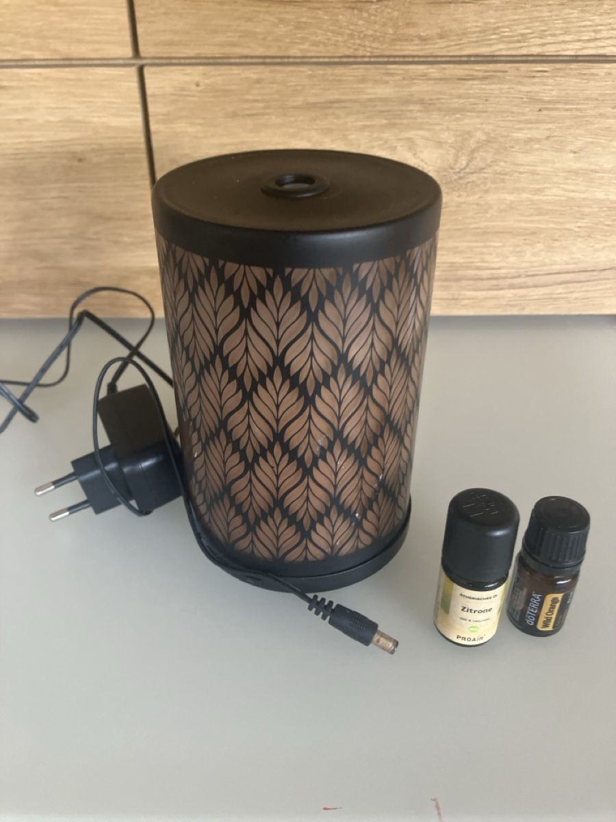 Diffusori di oli essenziali: Aroma Diffuser mit Duftoele, neuwertig, Herbszeit! – Usato da Ilanz venduto da Celi.hull