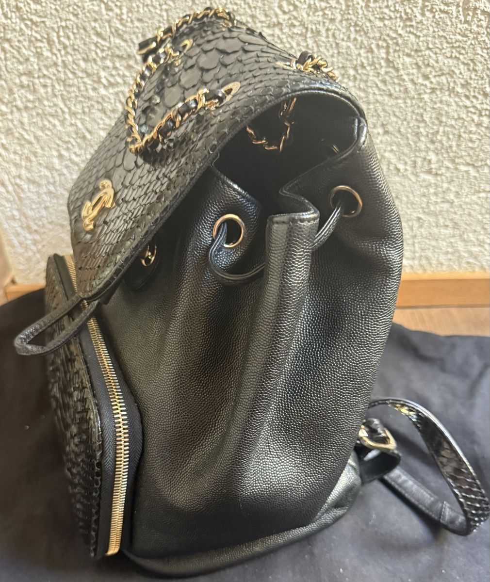 Chanel Rucksäcke: Authentic Chanel Backpack Black Leather & Python – Neu (gemäss Beschreibung) aus Regensdorf von ddt_wd8j 2