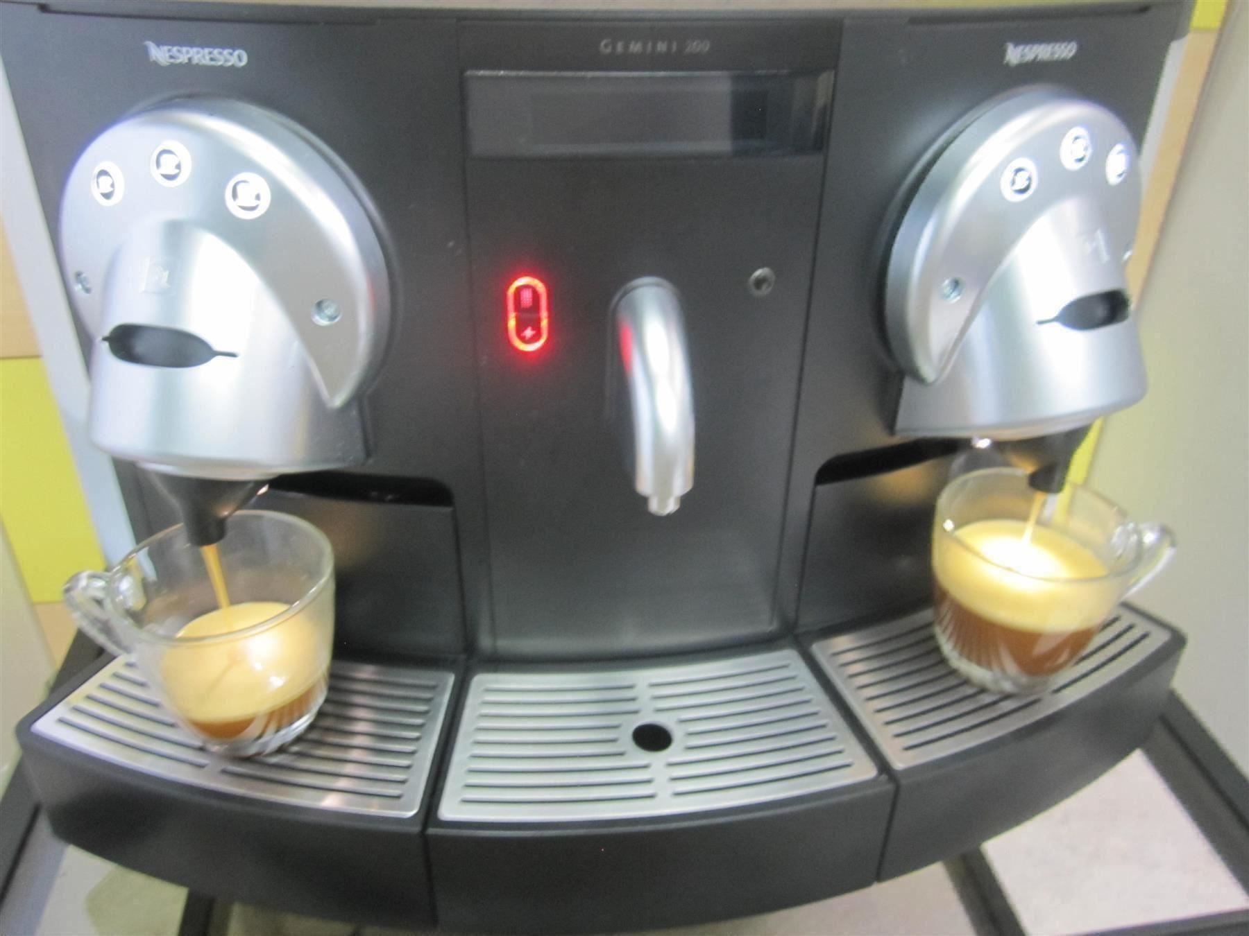 Macchine per caffè & Macchine per espresso: Nespresso Professional CS 200 AB*SERVICE – Usato da Hochdorf venduto da Toni_M 5