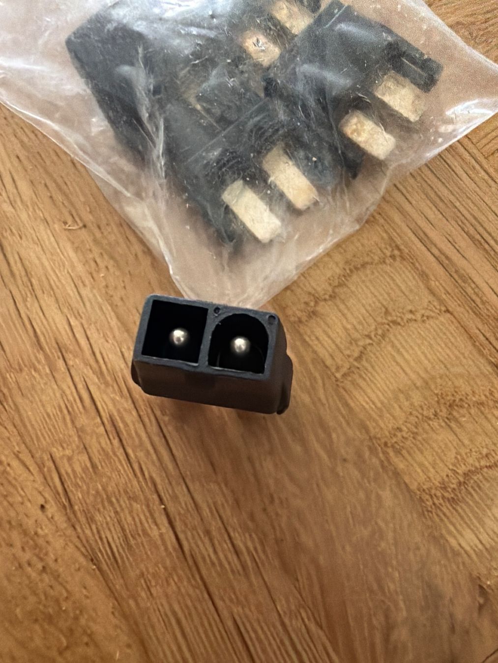 RC Modellbau: Netzstecker Adapter 11 Stueck gebraucht – Gebraucht aus Gossau ZH von Daniela710 1