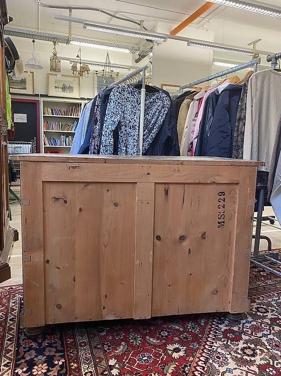 Cassettiere: Antike Kommode aus Holz – Usato da Schaffhausen venduto da Galleria13_Brocki_SH 3
