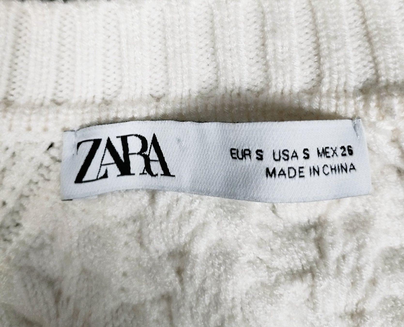 Zara Maglioni & Felpe: ZARA Pullover weiss Gr. S – Usato da Schübelbach venduto da Restwert_Schubelbach 5