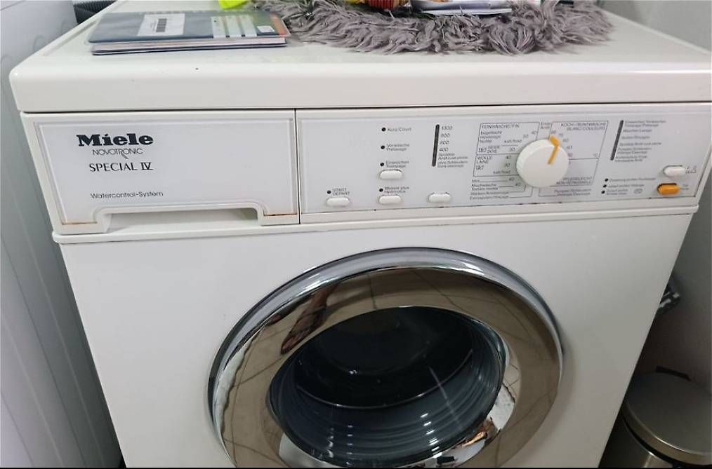 Waschmaschinen: Miele machine à laver. Livraison possible  – Gebraucht aus Monthey von Sws5 2