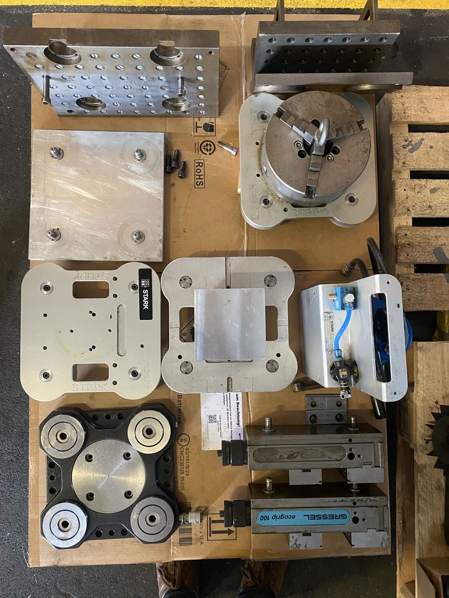 Gressel Tutti gli attrezzi: Gressel, Nullpunkt-Spannsystem, Fräse – Usato da Ebnat-Kappel venduto da Mech57