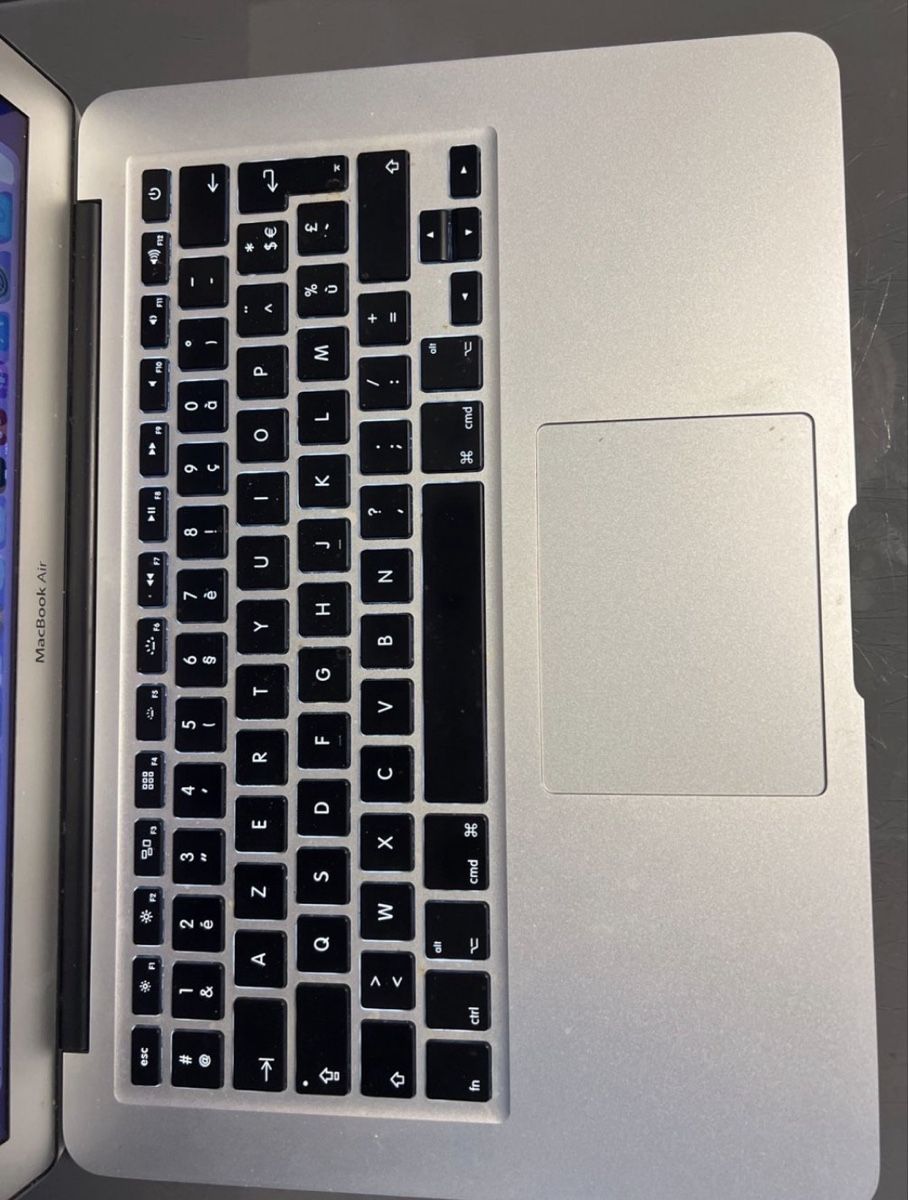 Apple Portables: MacBook Air zu verkaufen  #12 – D'occasion à adliswil par iri_8fjv 4