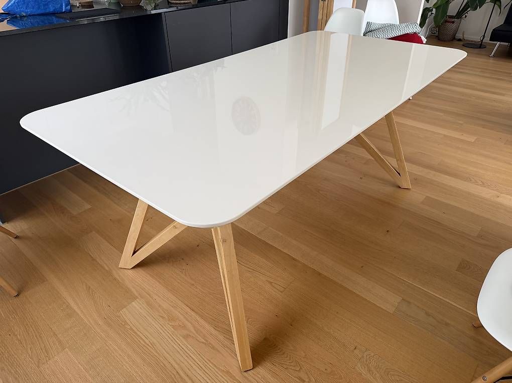 Tavoli: Tisch Esstisch scandi style – Usato da Schaffhausen venduto da Mallaga 1