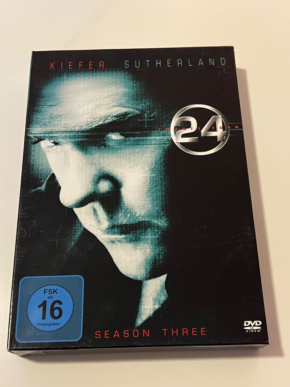 Tutti i DVDs: 24 - Staffel 3 (DVD Box) – Usato da Altstätten SG venduto da sheamus