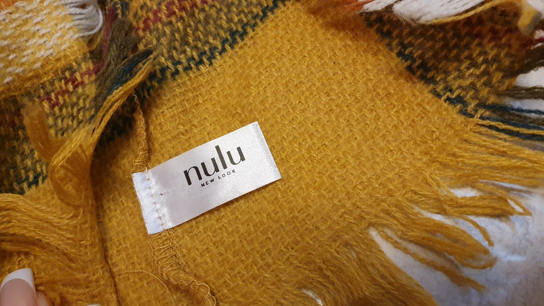 Foulards & écharpes: 🌺Nulu Schal 🌺 – D'occasion à Wald ZH par CapLux 2