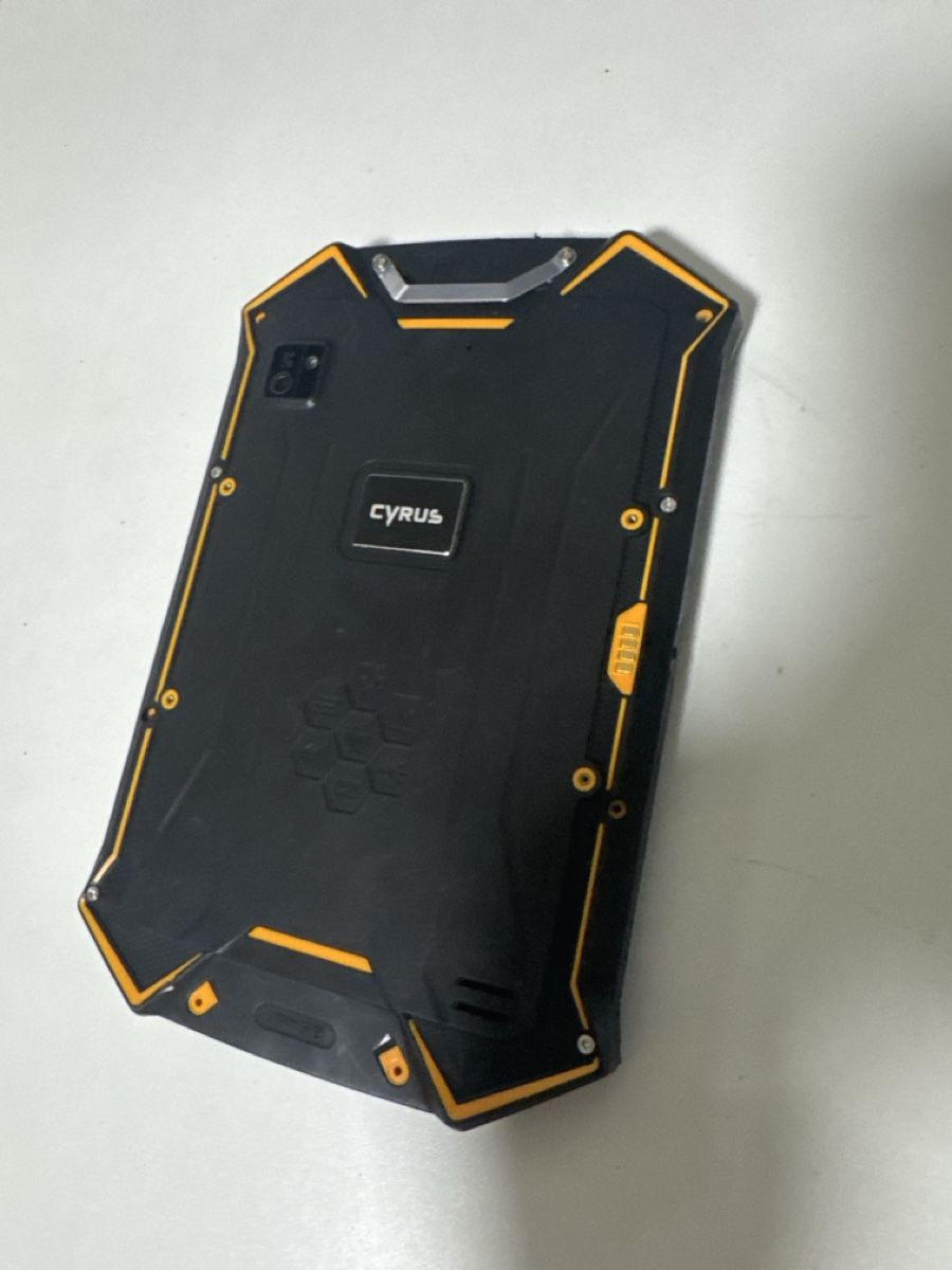 Tablet PC: CYRUS-Tablet.   – Defekt aus Riehen von M.S.DVD 5