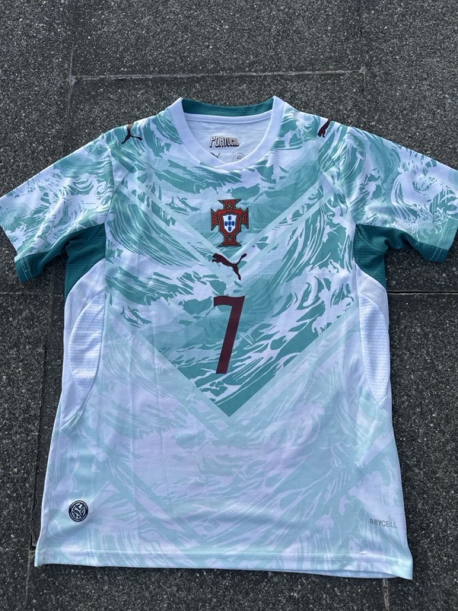 Puma Canottiere & Pantaloni: Portugal Trikot 2026 – Nuovo (secondo la descrizione) da Zollikofen venduto da Marvin_Hal