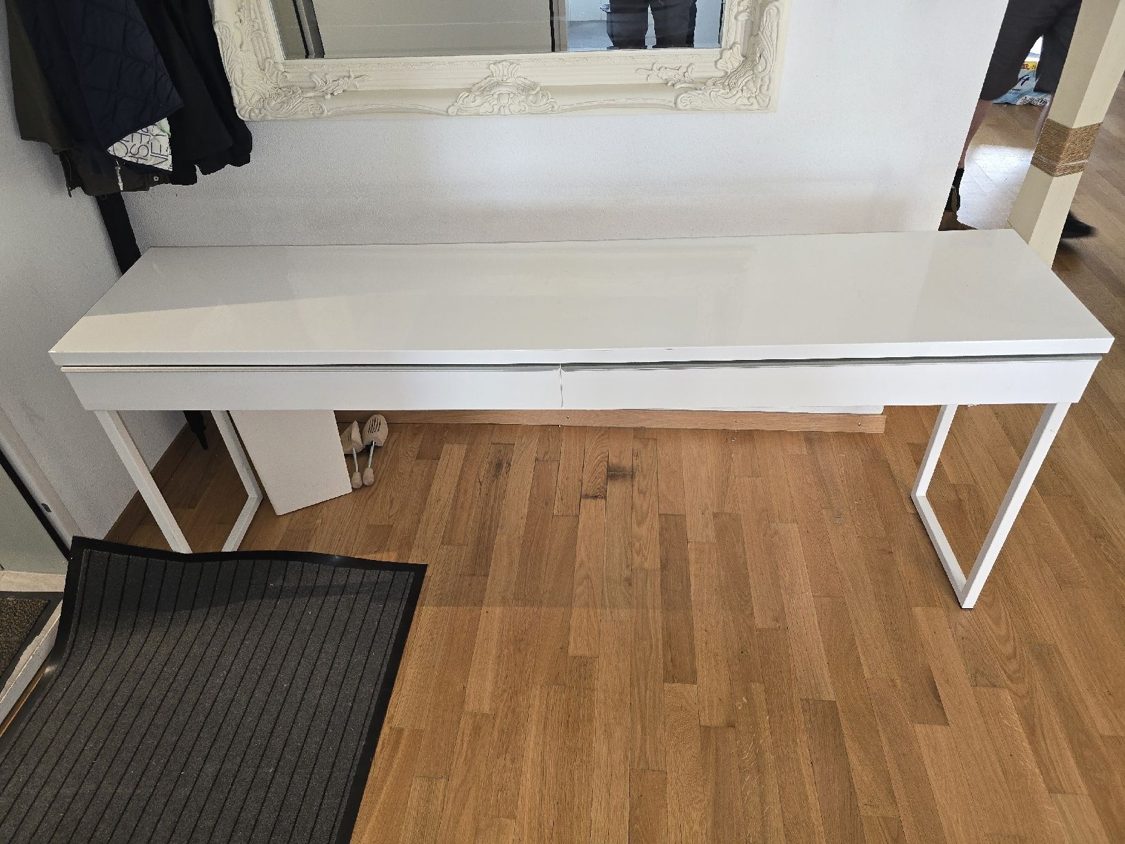 Commodes: Konsole weiss mit Schubladen  – D'occasion à Rorschach par TimelessTrading