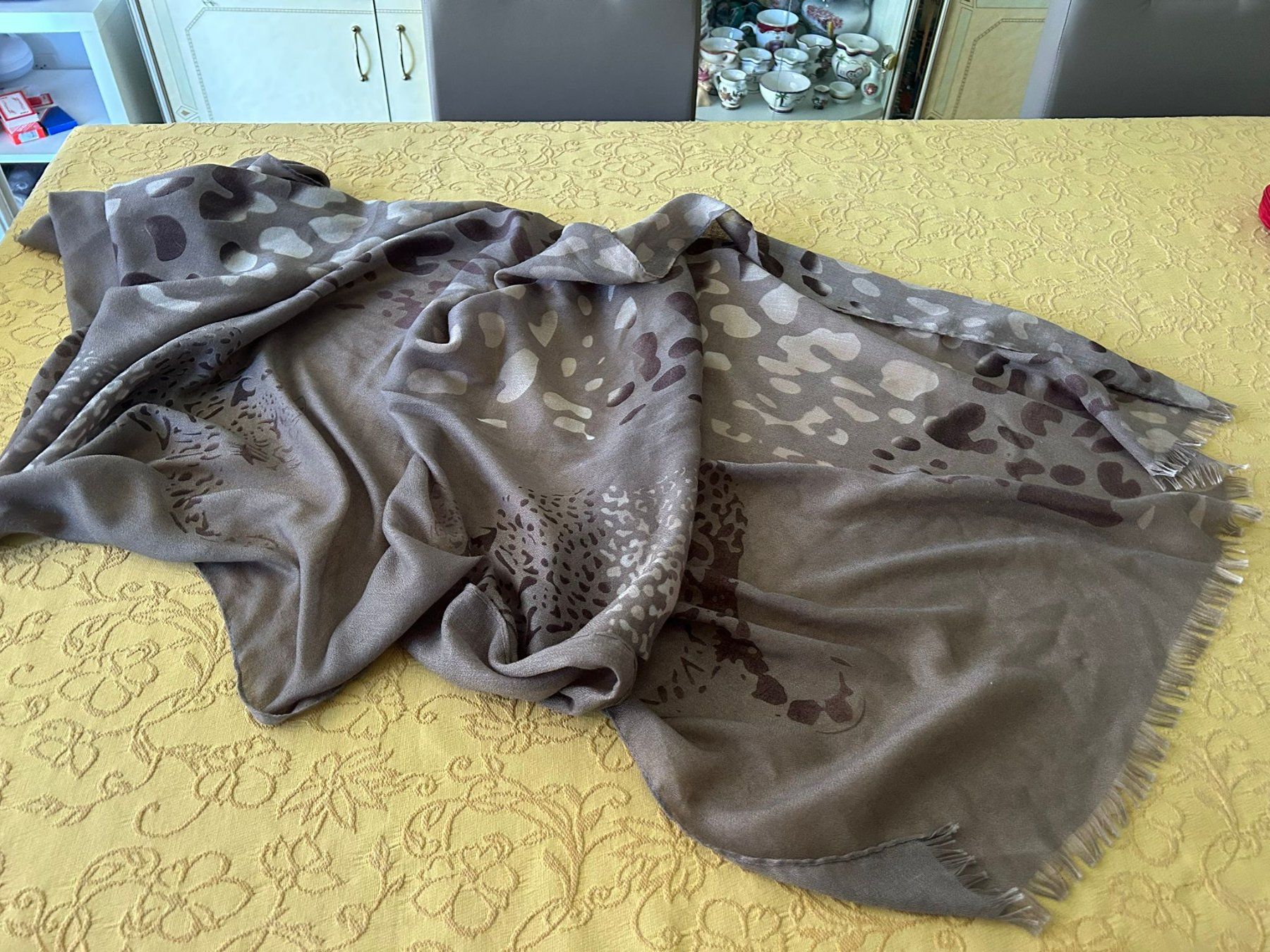 Foulards & écharpes: Pashmina leopardo viscosa – D'occasion à Melano par H-Sara 1