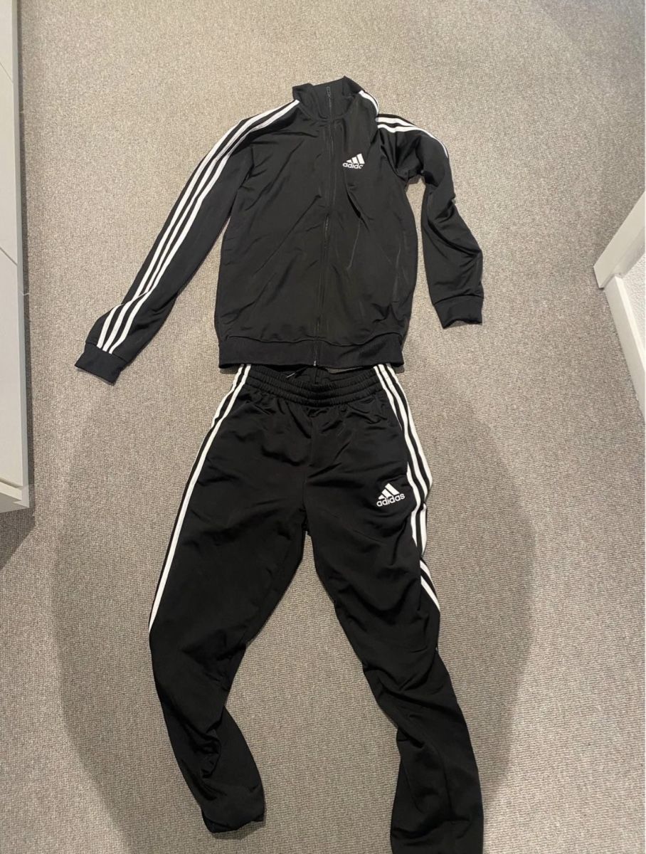 Adidas Lots de vêtements: Adidas set – Neuf (Voir description) à Bern par FashionK92