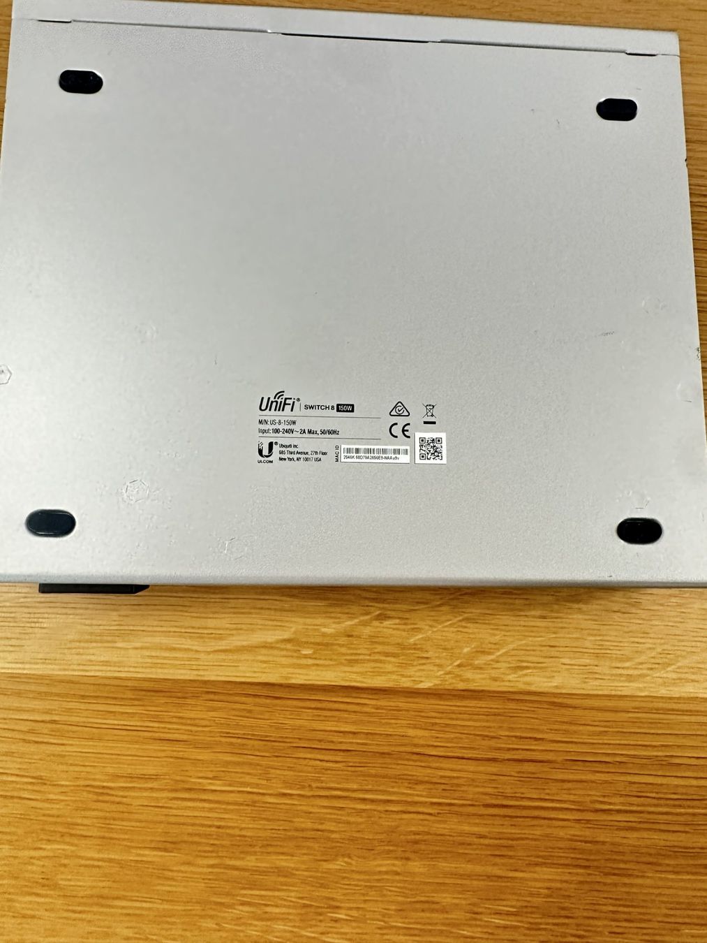 Ubiquiti Modems & Router: UniFi Switch 8 150W PoE + Cloud Key UC-CK – Gebraucht aus Wallisellen von ArgjentA 1