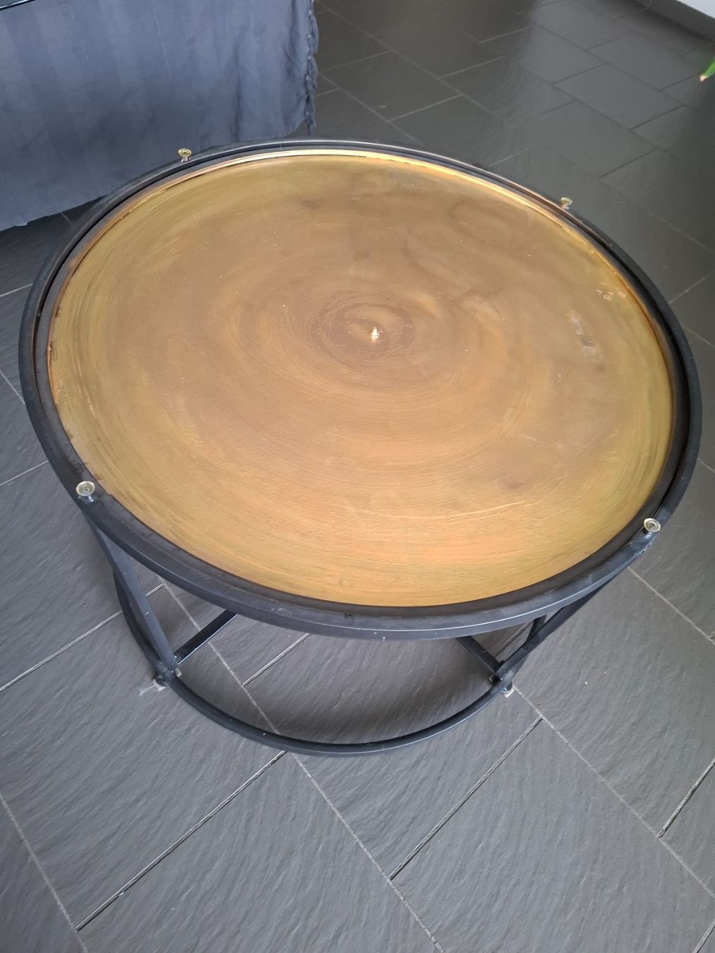 Tavoli: Runder Beistelltisch mit Glas 80 cm Durchmesser – Usato da Schaffhausen venduto da rpauktion 2