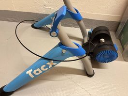 Tacx Boost Indoor Velotrainer + Hinterrad und Reifen